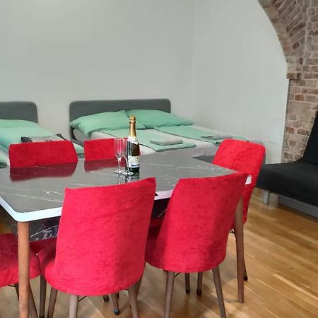 Cozynite Premium Apartment Stadthalle Вена Экстерьер фото