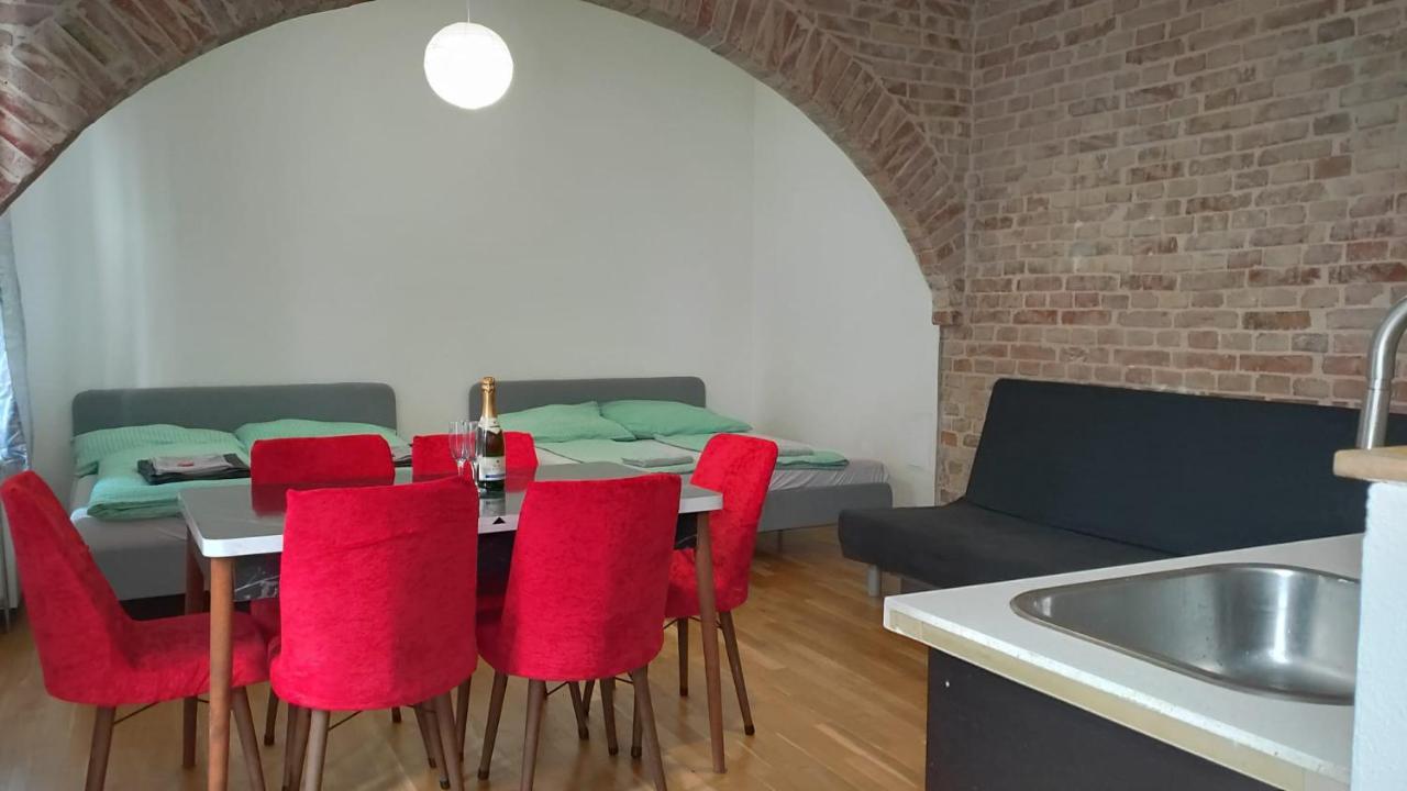 Cozynite Premium Apartment Stadthalle Вена Экстерьер фото
