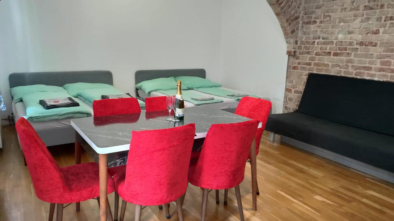 Cozynite Premium Apartment Stadthalle Вена Экстерьер фото