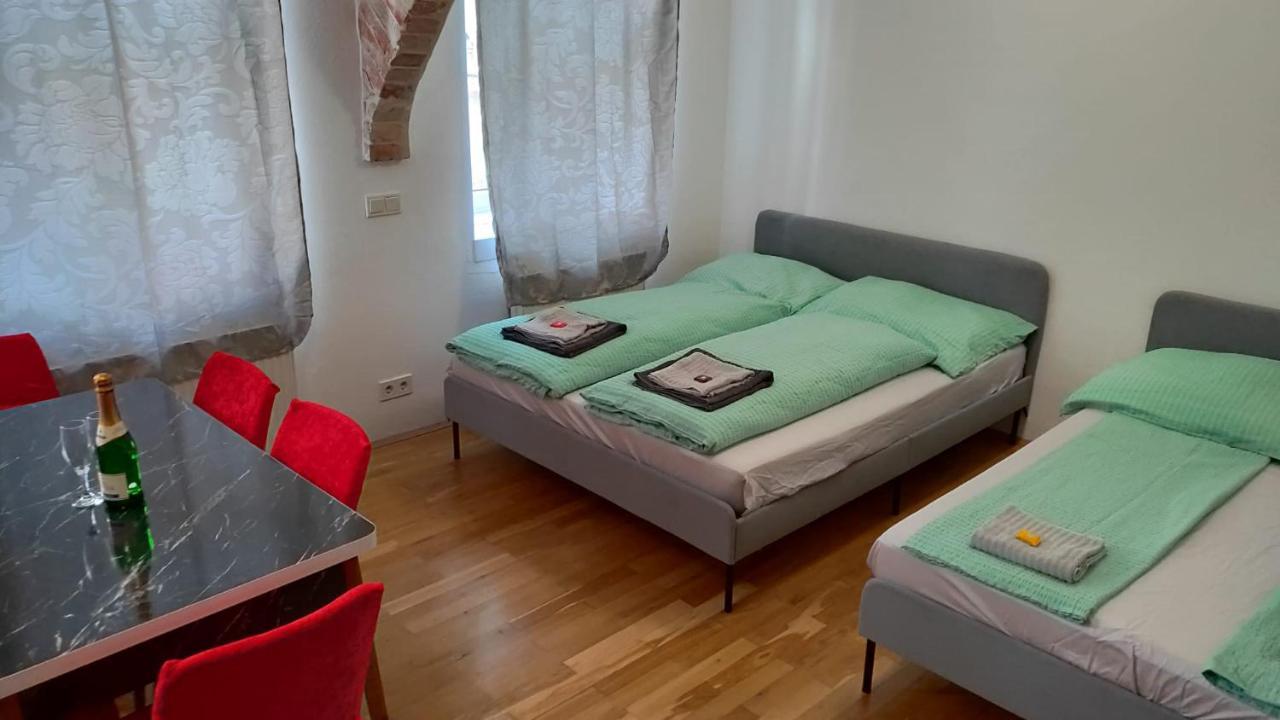 Cozynite Premium Apartment Stadthalle Вена Экстерьер фото